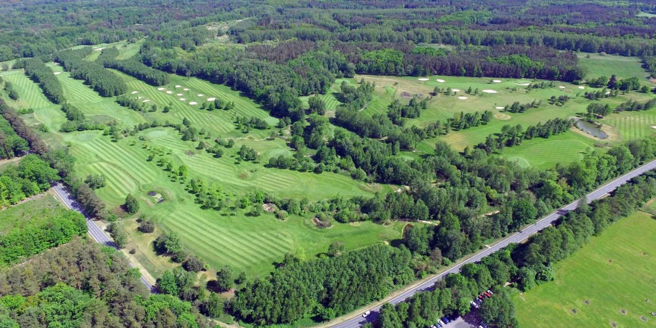 Golf Resort Lazne Bohdanec Exterior photo